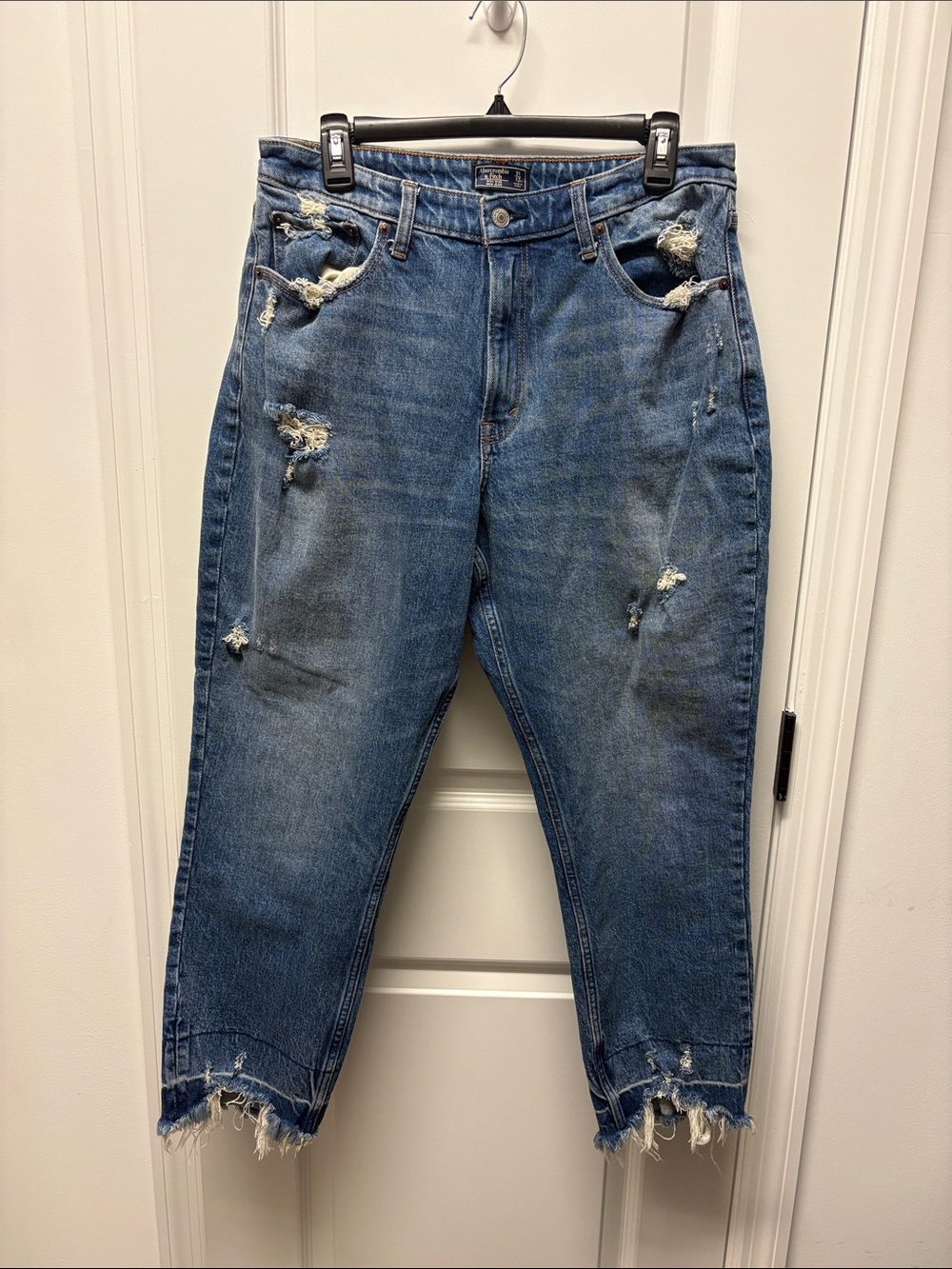 NWOT Abercrombie & fitch high rise mom Jean size 12